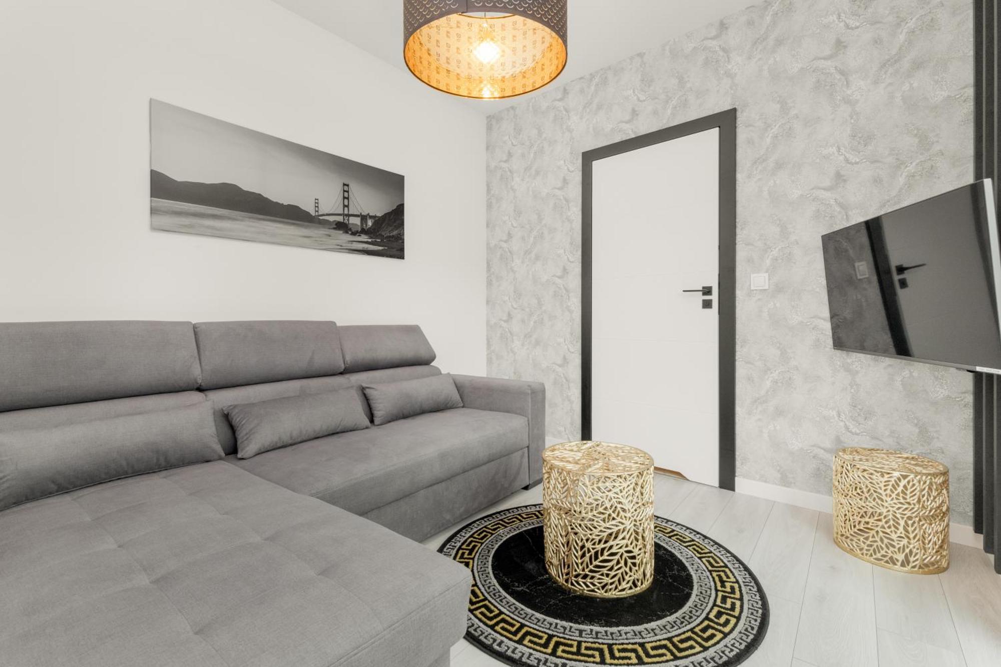 Apartport Wyjatkowe Apartamenty Z Widokiem Na Port W Gdyni By Noclegi Renters Gdynia Exterior foto